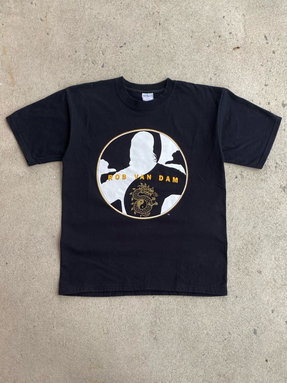 2002 Vintage WWF WWE Wrestling Rob Van Dam Ying Yang Tee Shirt